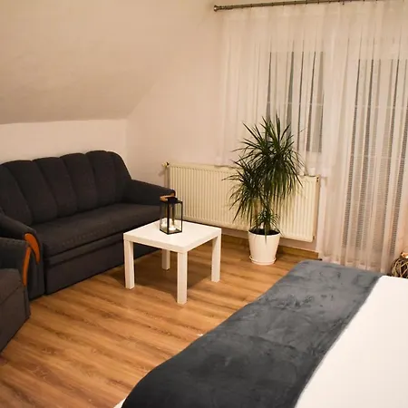Privát Harenčár Apartamento *